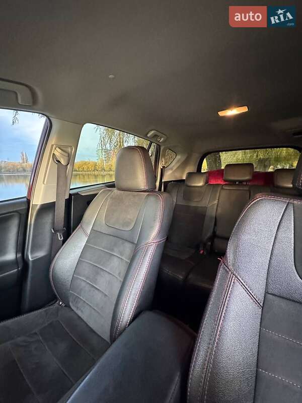 Внедорожник / Кроссовер Toyota RAV4 2017 в Ровно фото 26 Внедорожник / Кроссовер Toyota RAV4 2017 в Ровно