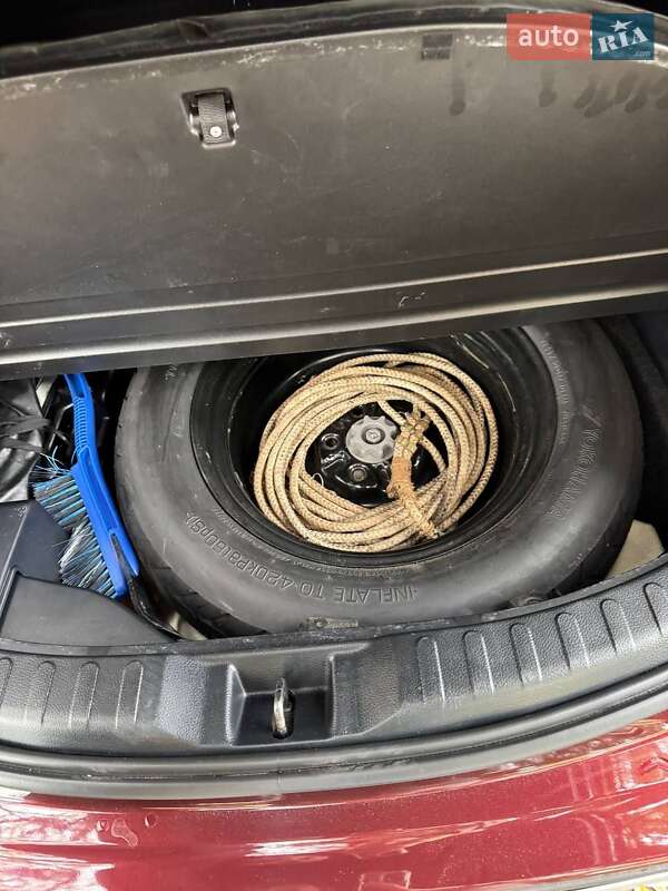 Внедорожник / Кроссовер Toyota RAV4 2017 в Ровно фото 34 Внедорожник / Кроссовер Toyota RAV4 2017 в Ровно