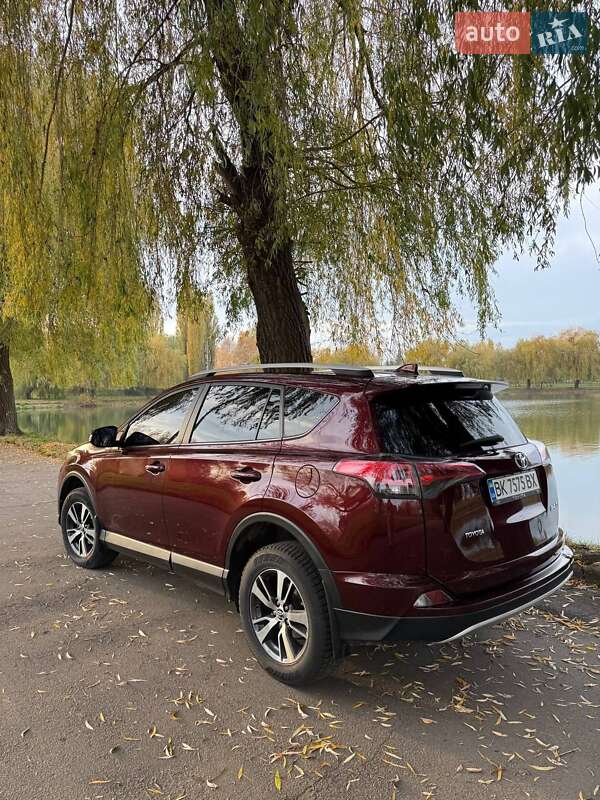 Внедорожник / Кроссовер Toyota RAV4 2017 в Ровно фото 6 Внедорожник / Кроссовер Toyota RAV4 2017 в Ровно