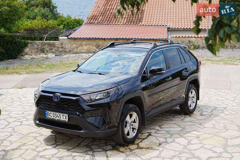 Позашляховик / Кросовер Toyota RAV4 2019 в Сколе