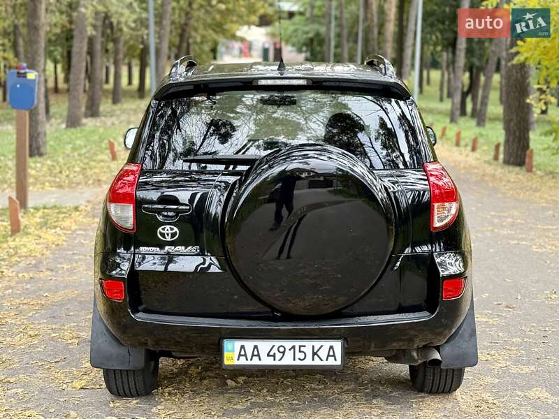 Внедорожник / Кроссовер Toyota RAV4 2007 в Киеве