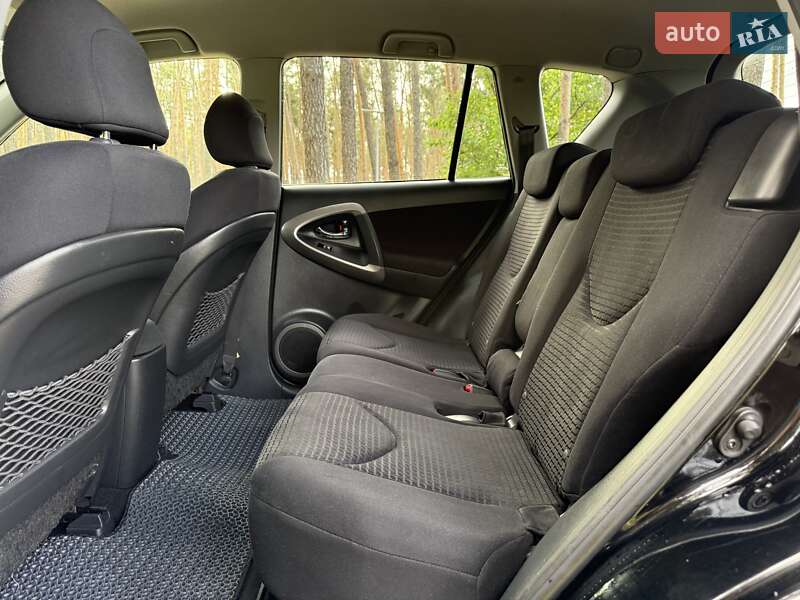 Внедорожник / Кроссовер Toyota RAV4 2007 в Киеве