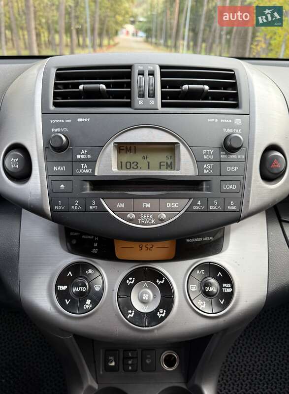 Внедорожник / Кроссовер Toyota RAV4 2007 в Киеве