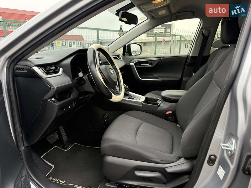Внедорожник / Кроссовер Toyota RAV4 2019 в Киеве фото 12 Внедорожник / Кроссовер Toyota RAV4 2019 в Киеве