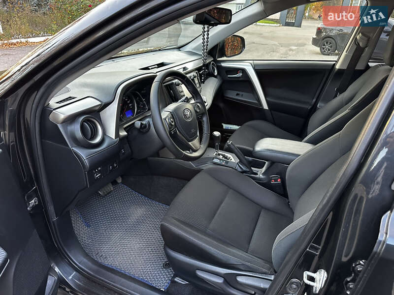 Внедорожник / Кроссовер Toyota RAV4 2013 в Кропивницком