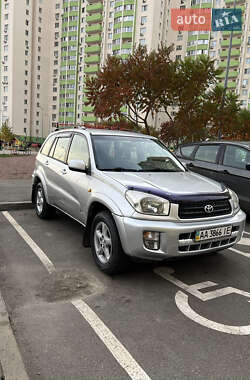 Внедорожник / Кроссовер Toyota RAV4 2002 в Броварах