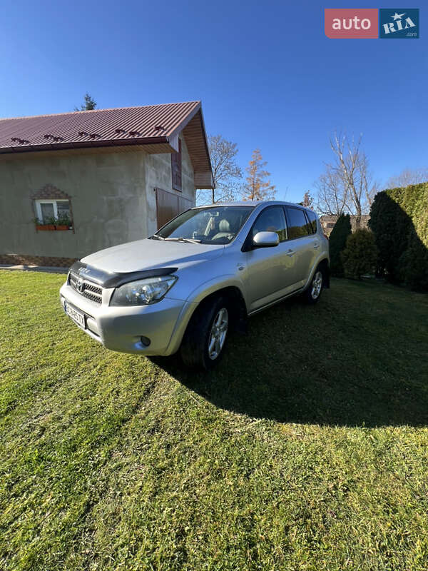 Внедорожник / Кроссовер Toyota RAV4 2008 в Меденичах