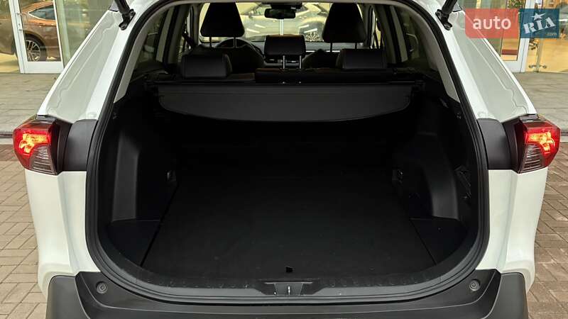 Внедорожник / Кроссовер Toyota RAV4 2019 в Киеве фото 10 Внедорожник / Кроссовер Toyota RAV4 2019 в Киеве