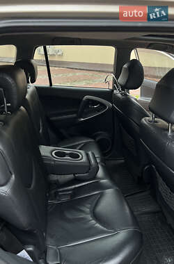 Позашляховик / Кросовер Toyota RAV4 2006 в Харкові