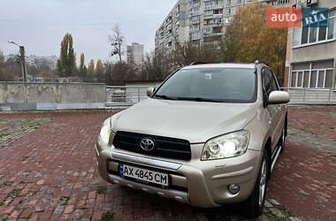 Позашляховик / Кросовер Toyota RAV4 2006 в Харкові