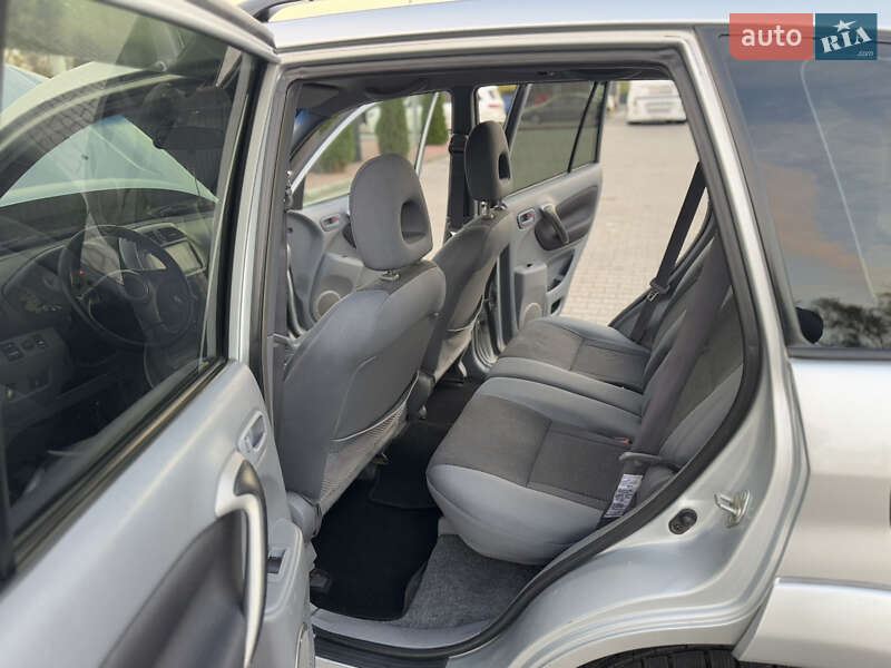 Позашляховик / Кросовер Toyota RAV4 2003 в Одесі