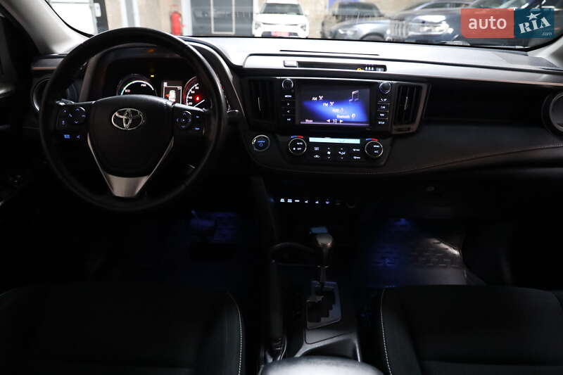 Внедорожник / Кроссовер Toyota RAV4 2017 в Луцке фото 17 Внедорожник / Кроссовер Toyota RAV4 2017 в Луцке