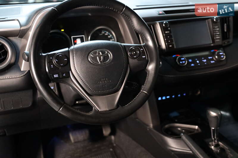 Внедорожник / Кроссовер Toyota RAV4 2017 в Луцке фото 22 Внедорожник / Кроссовер Toyota RAV4 2017 в Луцке