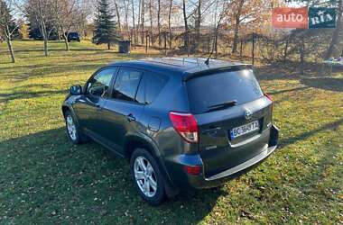 Позашляховик / Кросовер Toyota RAV4 2006 в Новояворівську