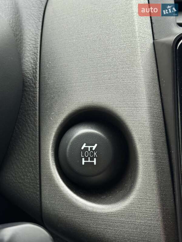 Внедорожник / Кроссовер Toyota RAV4 2010 в Харькове