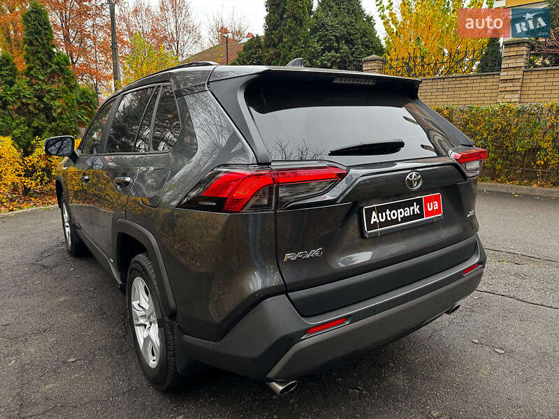 Внедорожник / Кроссовер Toyota RAV4 2019 в Киеве фото 9 Внедорожник / Кроссовер Toyota RAV4 2019 в Киеве
