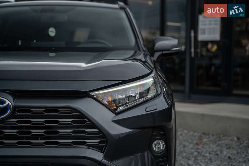 Внедорожник / Кроссовер Toyota RAV4 2019 в Черновцах