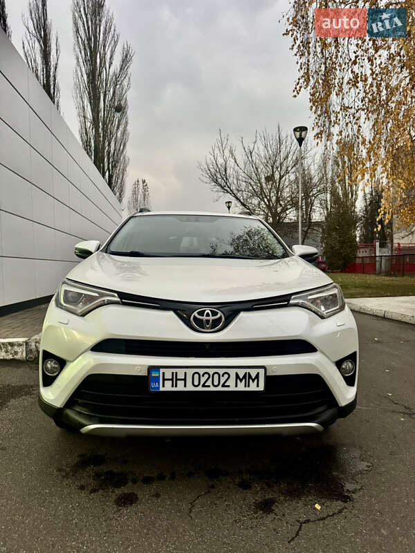 Toyota RAV4 2015