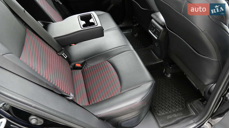 Позашляховик / Кросовер Toyota RAV4 2020 в Львові