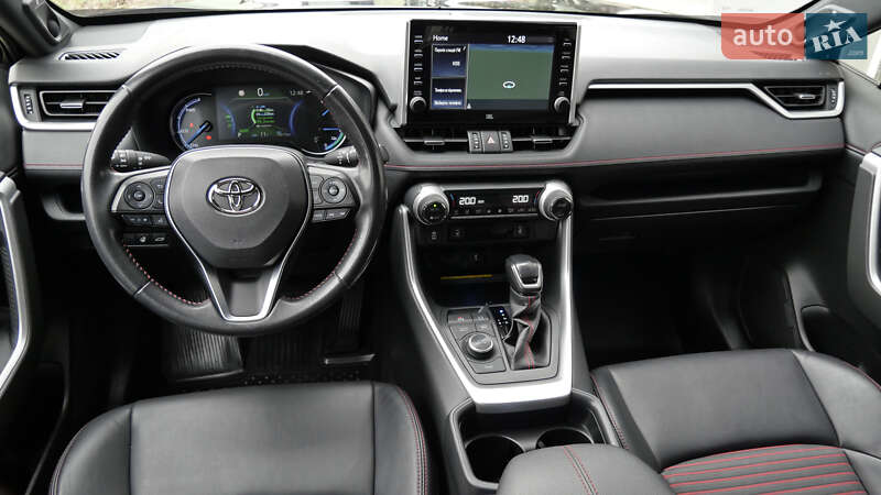 Позашляховик / Кросовер Toyota RAV4 2020 в Львові