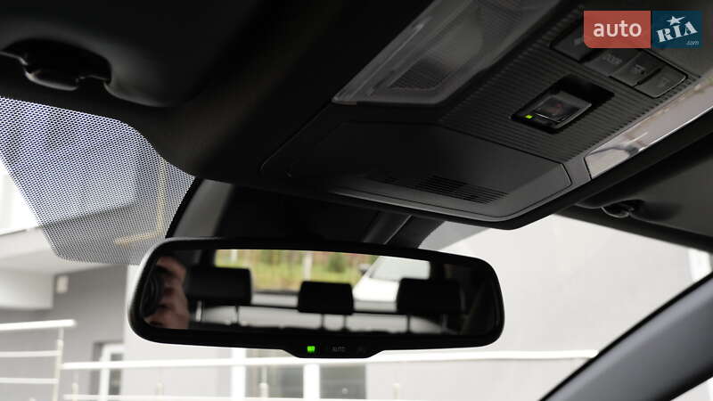 Позашляховик / Кросовер Toyota RAV4 2020 в Львові