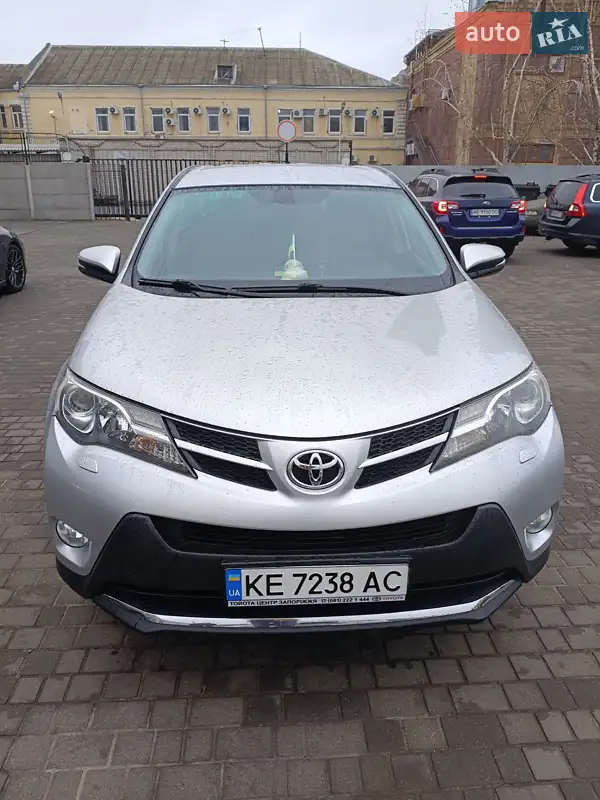 Toyota RAV4 2015
