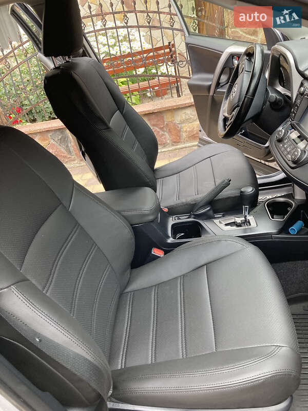 Внедорожник / Кроссовер Toyota RAV4 2017 в Тернополе фото 3 Внедорожник / Кроссовер Toyota RAV4 2017 в Тернополе