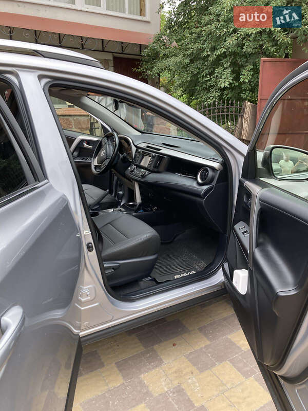 Внедорожник / Кроссовер Toyota RAV4 2017 в Тернополе фото 4 Внедорожник / Кроссовер Toyota RAV4 2017 в Тернополе