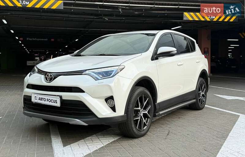 Внедорожник / Кроссовер Toyota RAV4 2017 в Киеве фото 4 Внедорожник / Кроссовер Toyota RAV4 2017 в Киеве