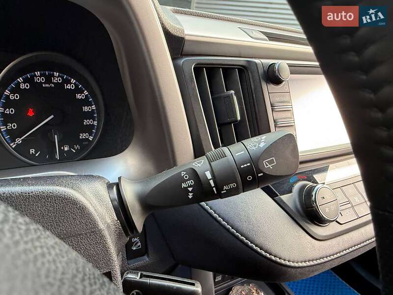 Внедорожник / Кроссовер Toyota RAV4 2017 в Киеве фото 16 Внедорожник / Кроссовер Toyota RAV4 2017 в Киеве