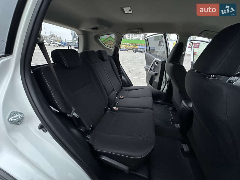 Позашляховик / Кросовер Toyota RAV4 2015 в Одесі