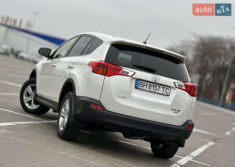 Позашляховик / Кросовер Toyota RAV4 2015 в Одесі