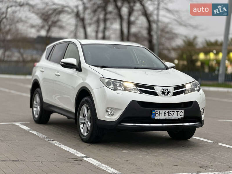 Позашляховик / Кросовер Toyota RAV4 2015 в Одесі