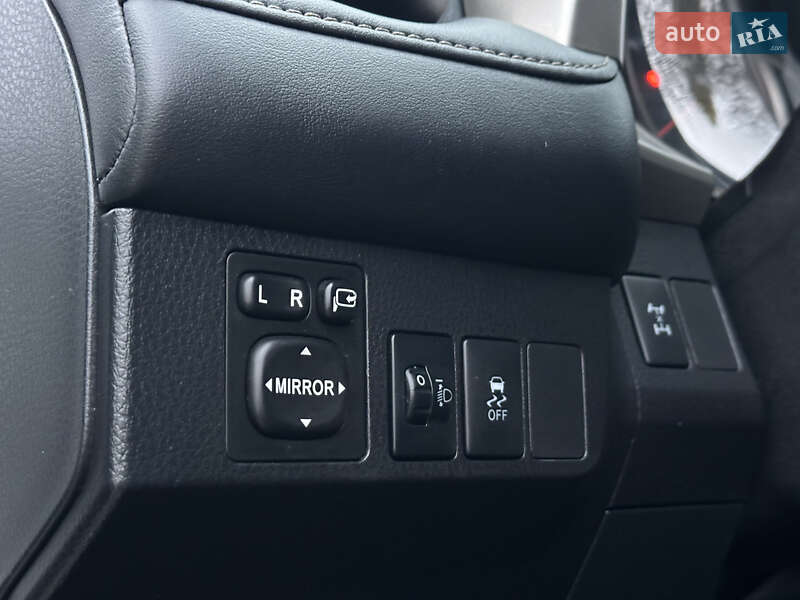 Позашляховик / Кросовер Toyota RAV4 2015 в Одесі