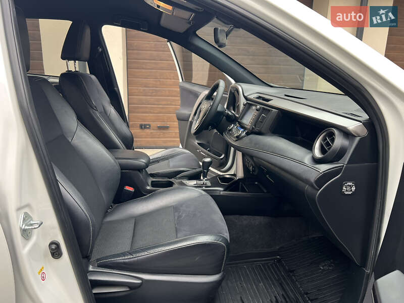 Внедорожник / Кроссовер Toyota RAV4 2017 в Виннице фото 40 Внедорожник / Кроссовер Toyota RAV4 2017 в Виннице