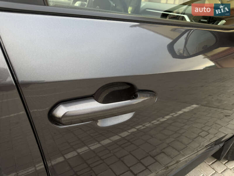 Позашляховик / Кросовер Toyota RAV4 2023 в Львові фото 24 Позашляховик / Кросовер Toyota RAV4 2023 в Львові