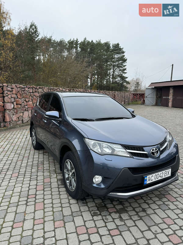 Внедорожник / Кроссовер Toyota RAV4 2013 в Любомле