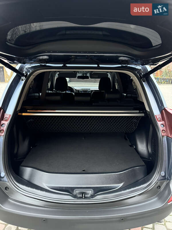 Внедорожник / Кроссовер Toyota RAV4 2013 в Любомле