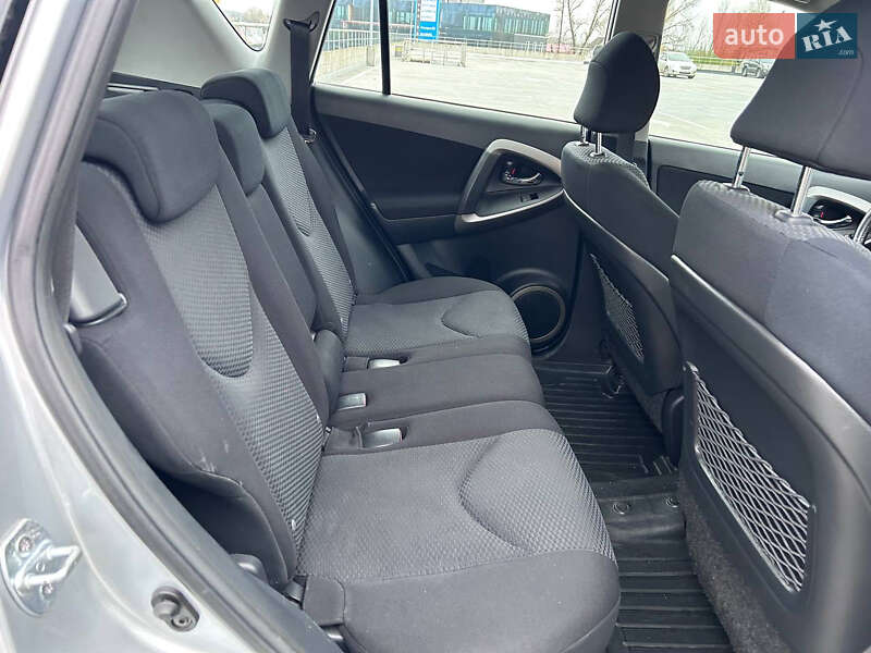 Внедорожник / Кроссовер Toyota RAV4 2006 в Киеве фото 42 Внедорожник / Кроссовер Toyota RAV4 2006 в Киеве