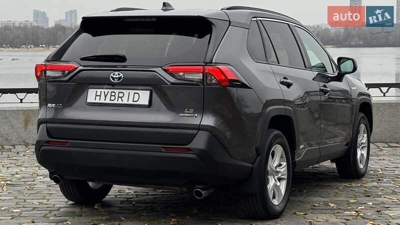 Внедорожник / Кроссовер Toyota RAV4 2021 в Киеве
