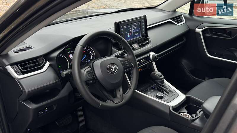 Внедорожник / Кроссовер Toyota RAV4 2021 в Киеве