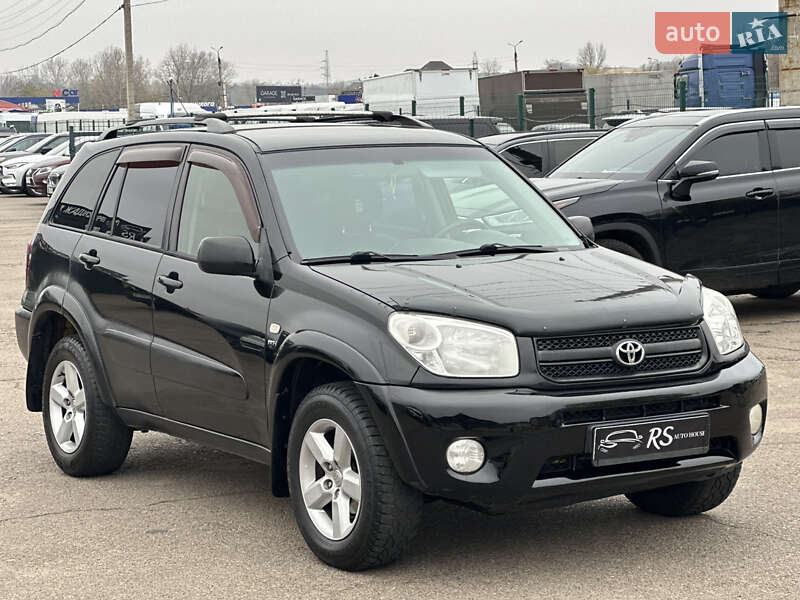 Внедорожник / Кроссовер Toyota RAV4 2005 в Киеве