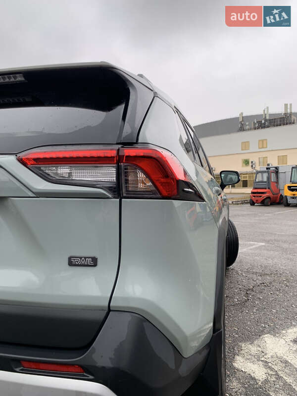 Внедорожник / Кроссовер Toyota RAV4 2022 в Киеве