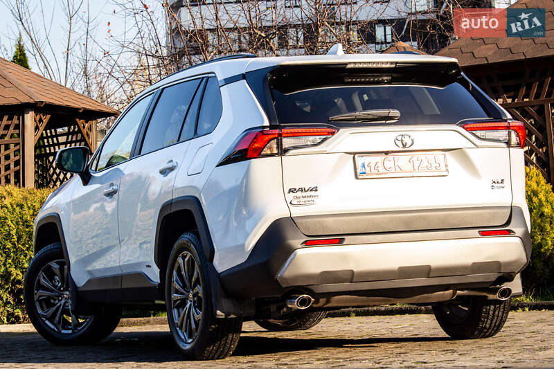 Внедорожник / Кроссовер Toyota RAV4 2025 в Львове