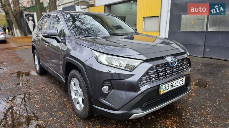 Позашляховик / Кросовер Toyota RAV4 2019 в Одесі фото 12 Позашляховик / Кросовер Toyota RAV4 2019 в Одесі