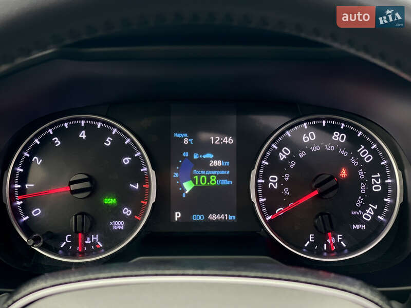 Внедорожник / Кроссовер Toyota RAV4 2019 в Киеве