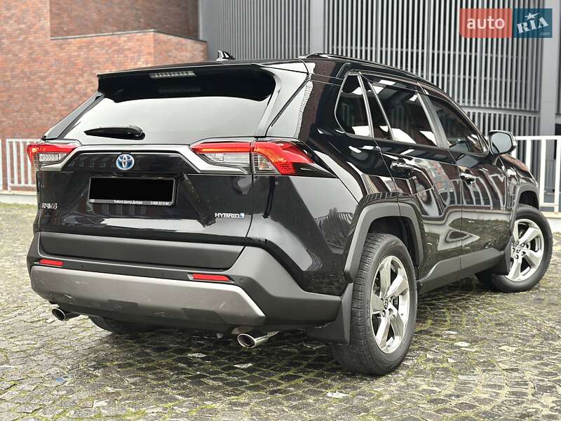 Внедорожник / Кроссовер Toyota RAV4 2021 в Днепре
