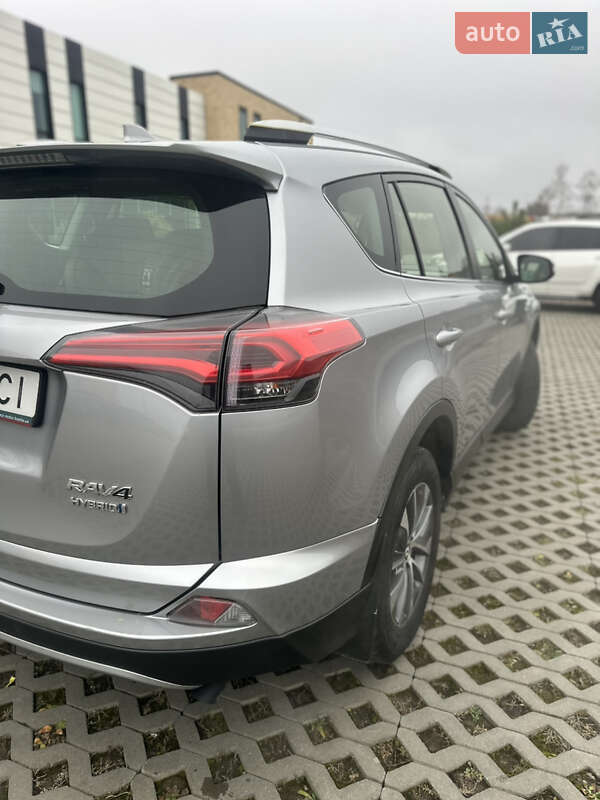 Внедорожник / Кроссовер Toyota RAV4 2018 в Хмельницком