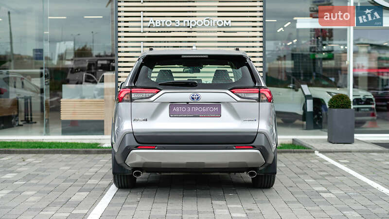 Позашляховик / Кросовер Toyota RAV4 2024 в Львові