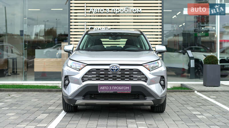 Позашляховик / Кросовер Toyota RAV4 2024 в Львові